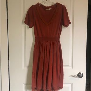 V neck dress